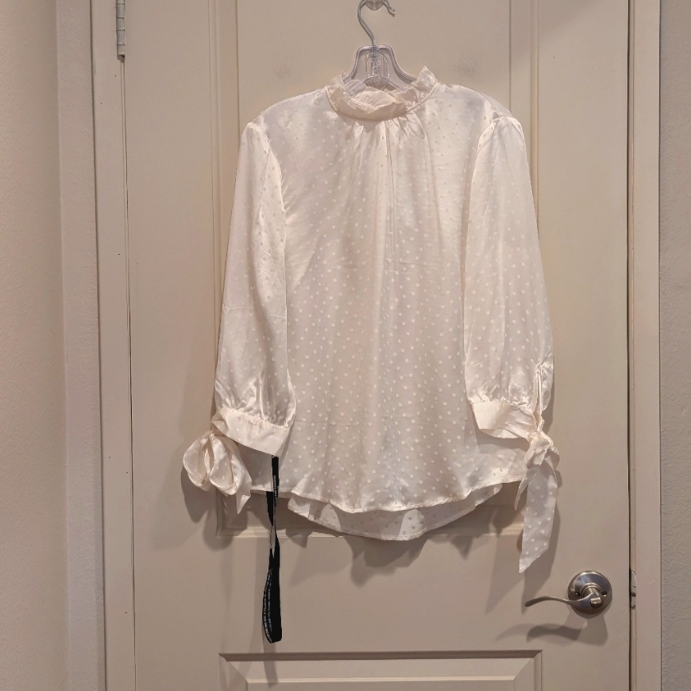 100% Silk JNSQ Elegant White Long Sleeve Blouse with Bow Ties Size 8